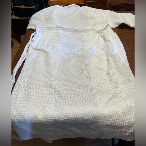 The Ritz-Carlton White plush Robe - Picture 9 of 11